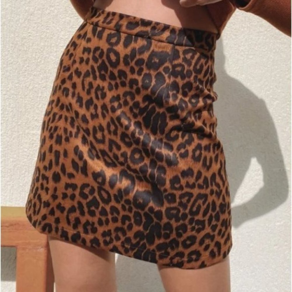 Leopard Mini Skirt with pockets